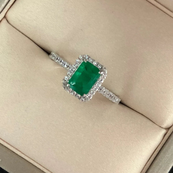 Emerald Ring with Green Gemstone