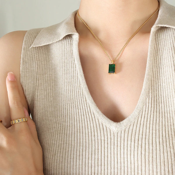 Beautiful Square Shape Emerald Pendant Necklace For Women